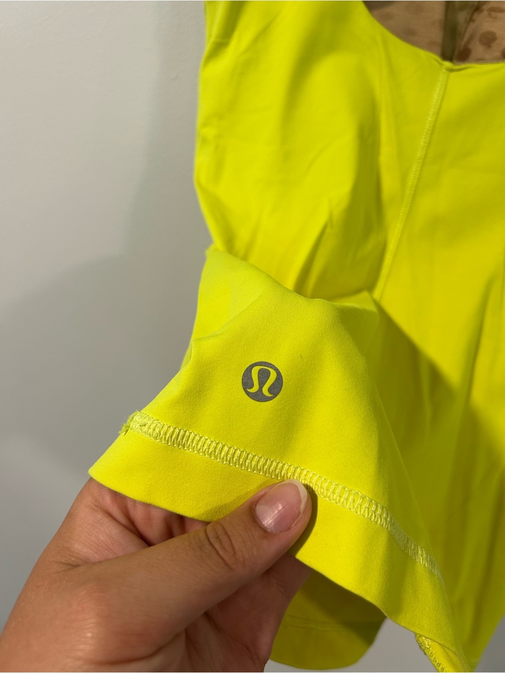 Lululemon Optimal Tank Ray (Neon Yellow) Size 4 - Picture 5 of 6